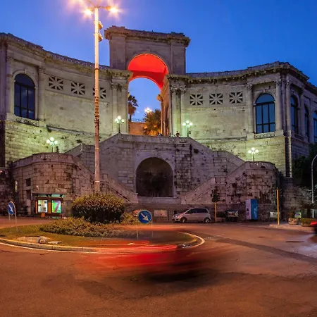 Mani Cagliari