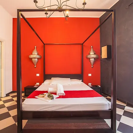 Mani Guest house 2*